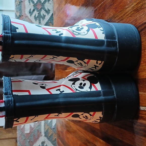 Hunter X Disney Mickey Mouse PLAY Short Rain Boots - 7 - Picture 8 of 15